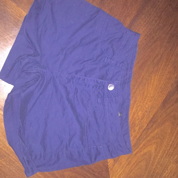 H&M size 6 navy blue shorts - Picture 1 of 3